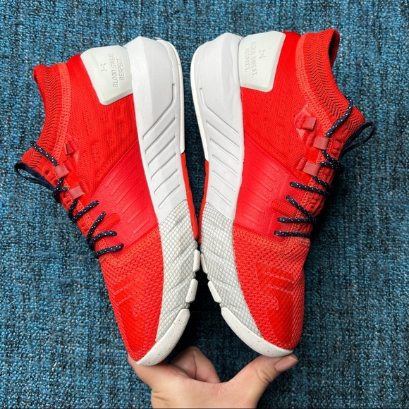 Under Armour Project Rock 2 HOVR Sneakers in Anthem Red Halo Gray - Picture 5 of 9